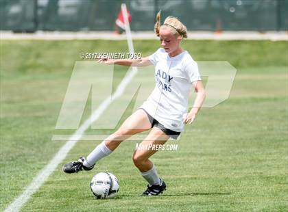 Thumbnail 2 in Steele vs. Vandegrift (UIL 6A Regional Final) photogallery.