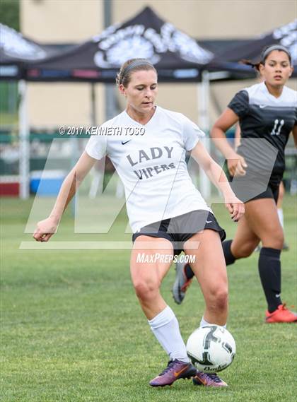 Thumbnail 3 in Steele vs. Vandegrift (UIL 6A Regional Final) photogallery.