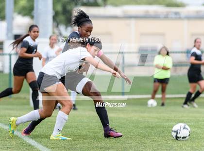 Thumbnail 1 in Steele vs. Vandegrift (UIL 6A Regional Final) photogallery.