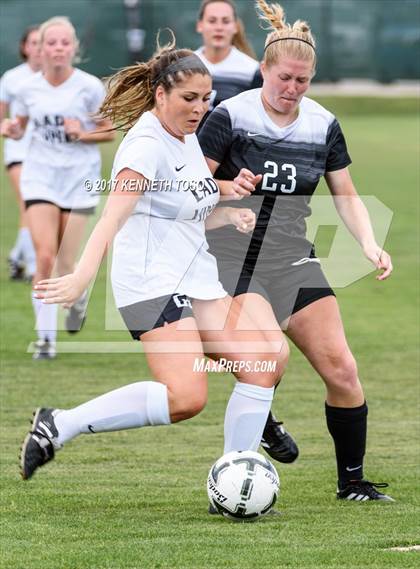 Thumbnail 1 in Steele vs. Vandegrift (UIL 6A Regional Final) photogallery.