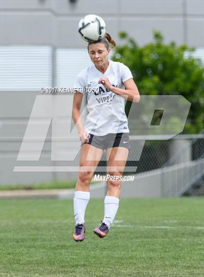 Thumbnail 1 in Steele vs. Vandegrift (UIL 6A Regional Final) photogallery.