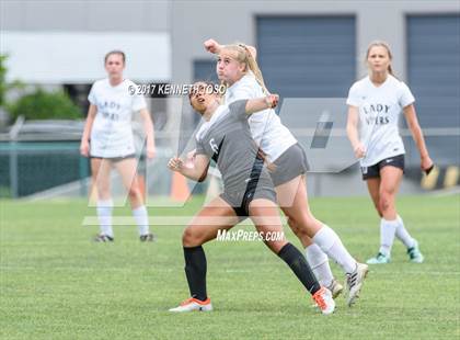 Thumbnail 1 in Steele vs. Vandegrift (UIL 6A Regional Final) photogallery.