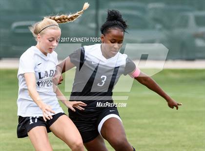 Thumbnail 1 in Steele vs. Vandegrift (UIL 6A Regional Final) photogallery.