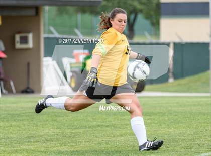 Thumbnail 1 in Steele vs. Vandegrift (UIL 6A Regional Final) photogallery.