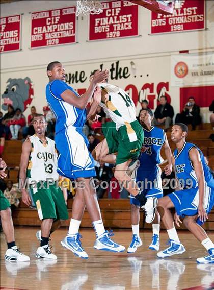 Thumbnail 3 in Cajon vs. Price (Rose City Round Ball Classic) photogallery.