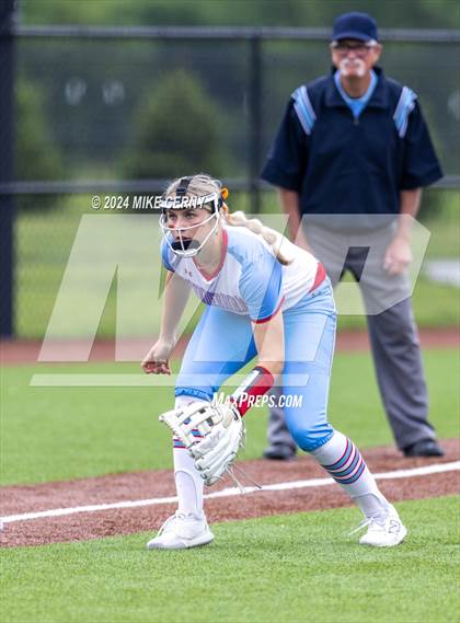 Thumbnail 3 in Turner @ Shawnee Heights (KSHSAA 5A East Region 3 Semifinal) photogallery.