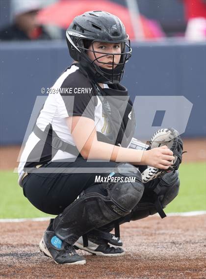 Thumbnail 2 in Turner @ Shawnee Heights (KSHSAA 5A East Region 3 Semifinal) photogallery.