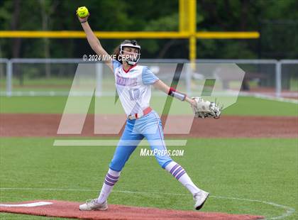 Thumbnail 1 in Turner @ Shawnee Heights (KSHSAA 5A East Region 3 Semifinal) photogallery.