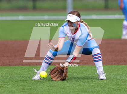 Thumbnail 1 in Turner @ Shawnee Heights (KSHSAA 5A East Region 3 Semifinal) photogallery.