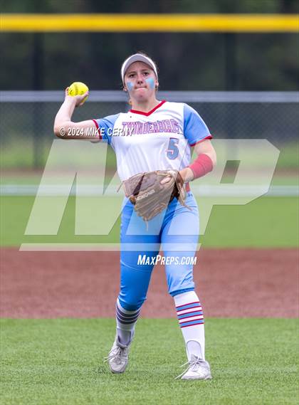Thumbnail 3 in Turner @ Shawnee Heights (KSHSAA 5A East Region 3 Semifinal) photogallery.