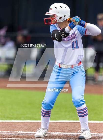 Thumbnail 1 in Turner @ Shawnee Heights (KSHSAA 5A East Region 3 Semifinal) photogallery.
