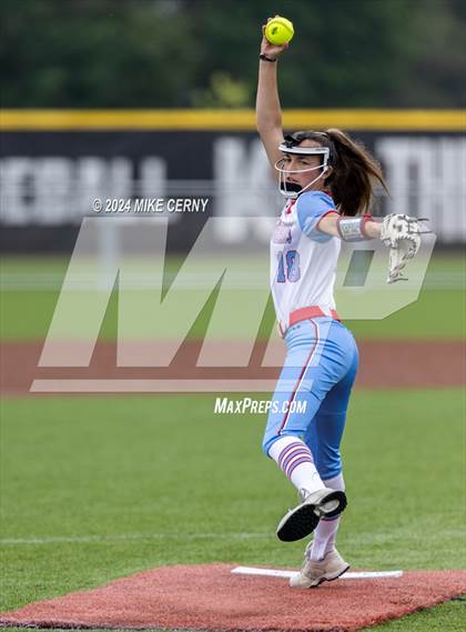 Thumbnail 3 in Turner @ Shawnee Heights (KSHSAA 5A East Region 3 Semifinal) photogallery.