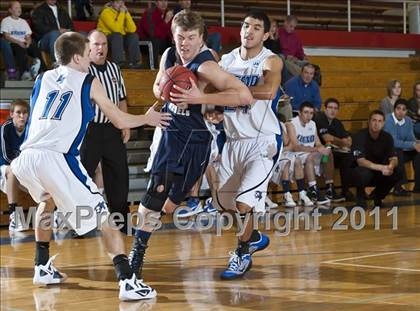 Thumbnail 1 in Legend vs. Columbine photogallery.