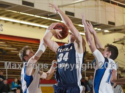 Thumbnail 2 in Legend vs. Columbine photogallery.