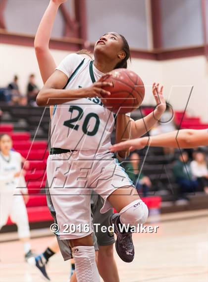 Thumbnail 3 in Sacred Heart Cathedral Preparatory vs. Menlo School (CIF CCS Open Division Playoff) photogallery.