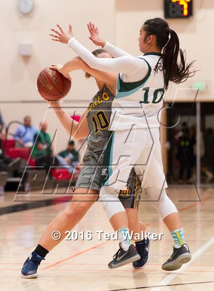 Thumbnail 2 in Sacred Heart Cathedral Preparatory vs. Menlo School (CIF CCS Open Division Playoff) photogallery.