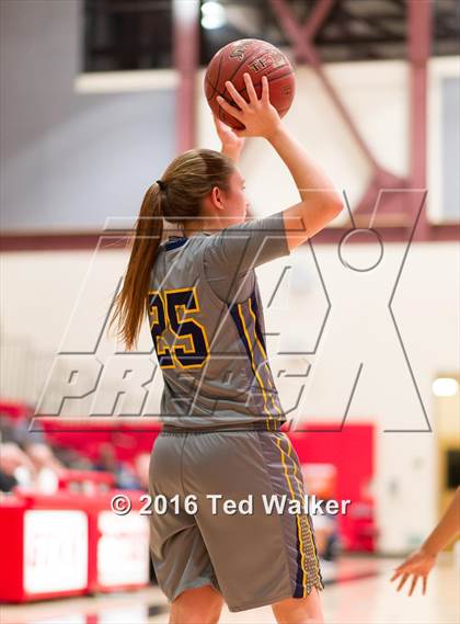 Thumbnail 3 in Sacred Heart Cathedral Preparatory vs. Menlo School (CIF CCS Open Division Playoff) photogallery.