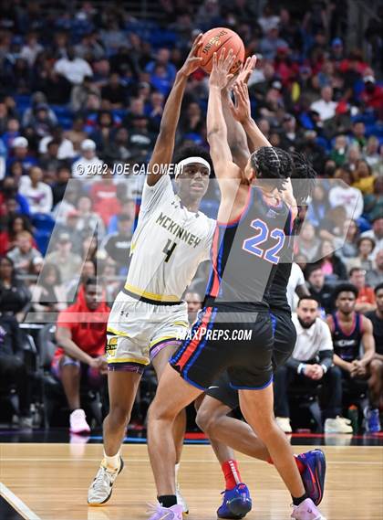 Thumbnail 1 in McKinney vs Duncanville (UIL 6A State Final) photogallery.