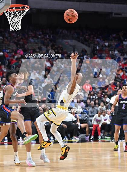 Thumbnail 2 in McKinney vs Duncanville (UIL 6A State Final) photogallery.