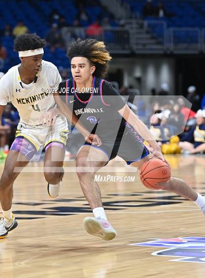 Thumbnail 1 in McKinney vs Duncanville (UIL 6A State Final) photogallery.