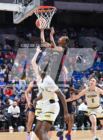 Thumbnail 3 in McKinney vs Duncanville (UIL 6A State Final) photogallery.