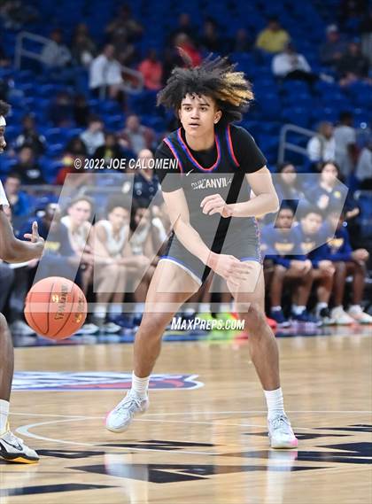 Thumbnail 1 in McKinney vs Duncanville (UIL 6A State Final) photogallery.