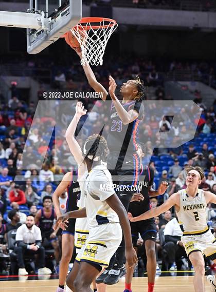 Thumbnail 1 in McKinney vs Duncanville (UIL 6A State Final) photogallery.