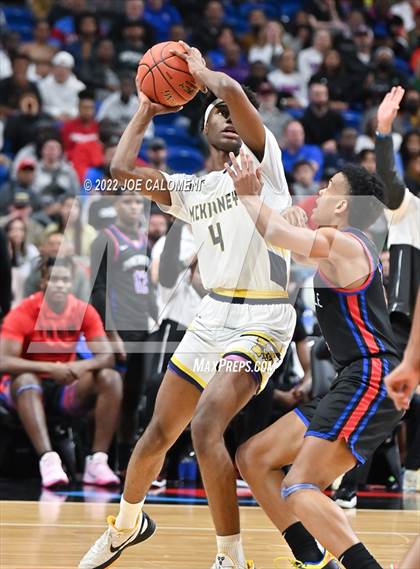 Thumbnail 2 in McKinney vs Duncanville (UIL 6A State Final) photogallery.