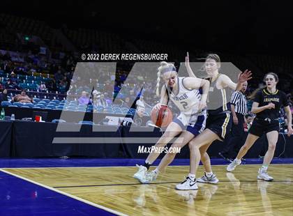 Thumbnail 3 in Valor Christian vs Arapahoe (CHSAA 5A Final 4) photogallery.