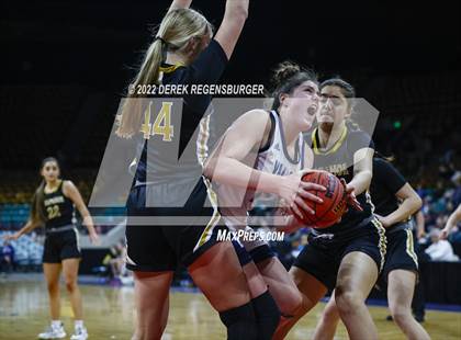 Thumbnail 3 in Valor Christian vs Arapahoe (CHSAA 5A Final 4) photogallery.