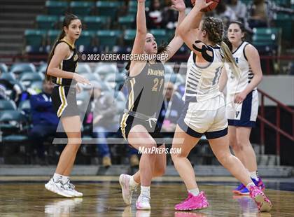 Thumbnail 1 in Valor Christian vs Arapahoe (CHSAA 5A Final 4) photogallery.