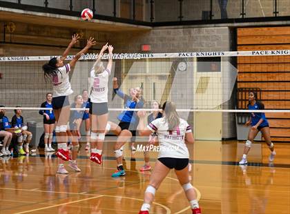 Thumbnail 3 in Columbus vs. Bob Jones photogallery.