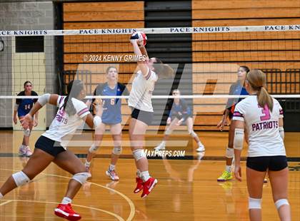 Thumbnail 2 in Columbus vs. Bob Jones photogallery.