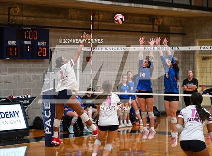Thumbnail 2 in Columbus vs. Bob Jones photogallery.