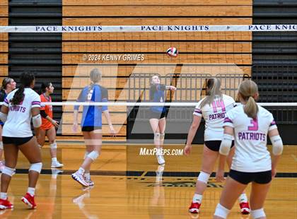 Thumbnail 3 in Columbus vs. Bob Jones photogallery.