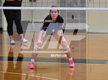 Thumbnail 1 in Columbus vs. Bob Jones photogallery.