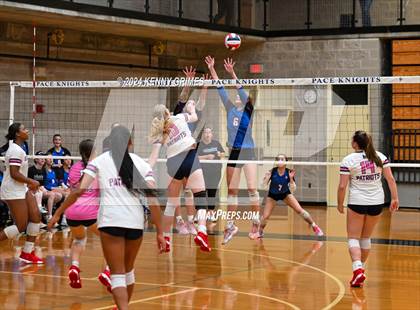 Thumbnail 1 in Columbus vs. Bob Jones photogallery.