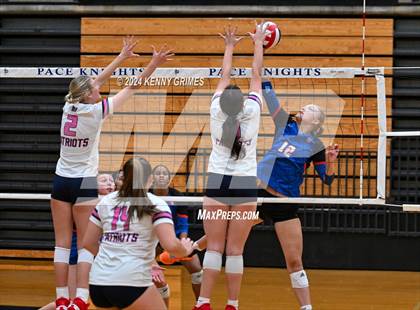 Thumbnail 2 in Columbus vs. Bob Jones photogallery.