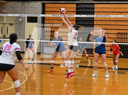 Thumbnail 2 in Columbus vs. Bob Jones photogallery.