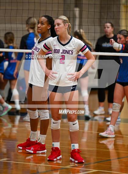 Thumbnail 2 in Columbus vs. Bob Jones photogallery.