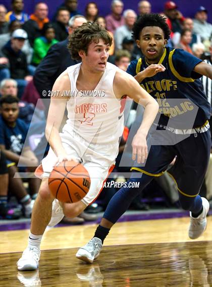 Thumbnail 1 in Edwardsville vs Althoff (Prairie Farms Holiday Classic) photogallery.