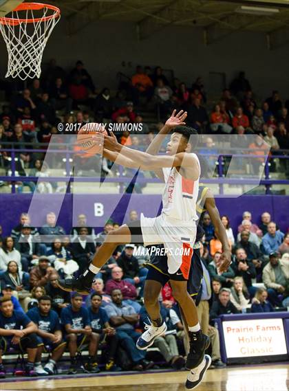 Thumbnail 1 in Edwardsville vs Althoff (Prairie Farms Holiday Classic) photogallery.