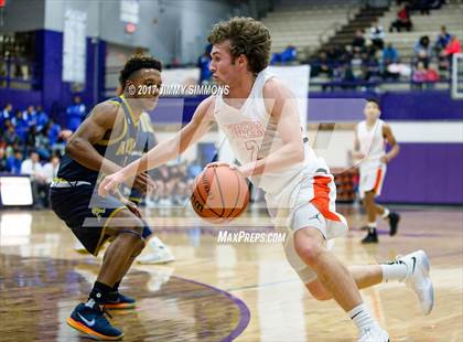 Thumbnail 2 in Edwardsville vs Althoff (Prairie Farms Holiday Classic) photogallery.