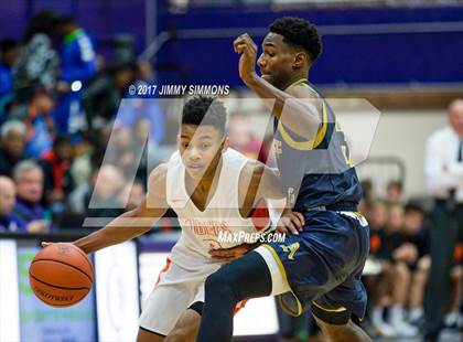 Thumbnail 1 in Edwardsville vs Althoff (Prairie Farms Holiday Classic) photogallery.