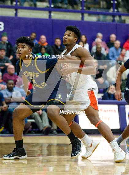 Thumbnail 1 in Edwardsville vs Althoff (Prairie Farms Holiday Classic) photogallery.