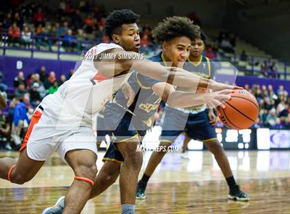 Thumbnail 1 in Edwardsville vs Althoff (Prairie Farms Holiday Classic) photogallery.
