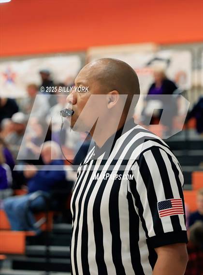 Thumbnail 2 in Grand Saline vs Edgewood photogallery.