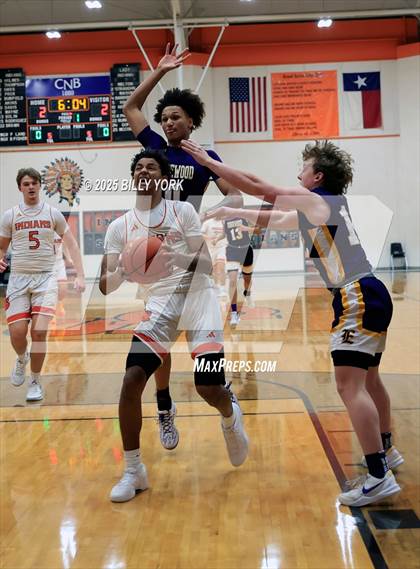 Thumbnail 2 in Grand Saline vs Edgewood photogallery.