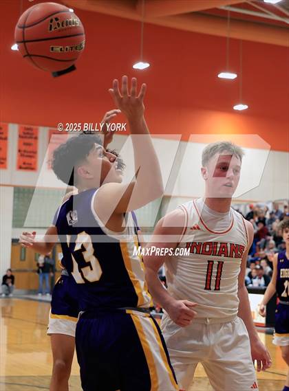 Thumbnail 2 in Grand Saline vs Edgewood photogallery.