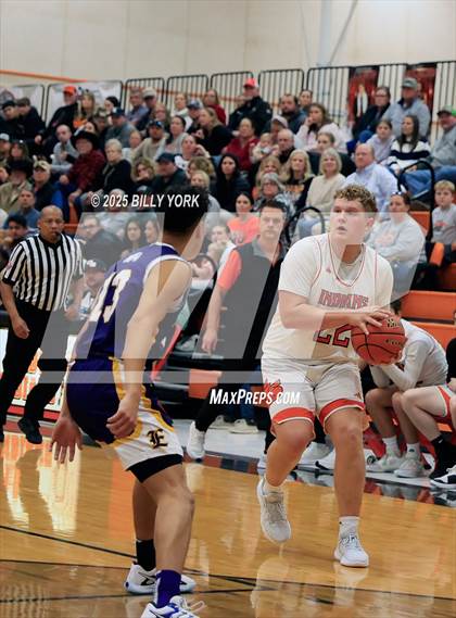 Thumbnail 2 in Grand Saline vs Edgewood photogallery.